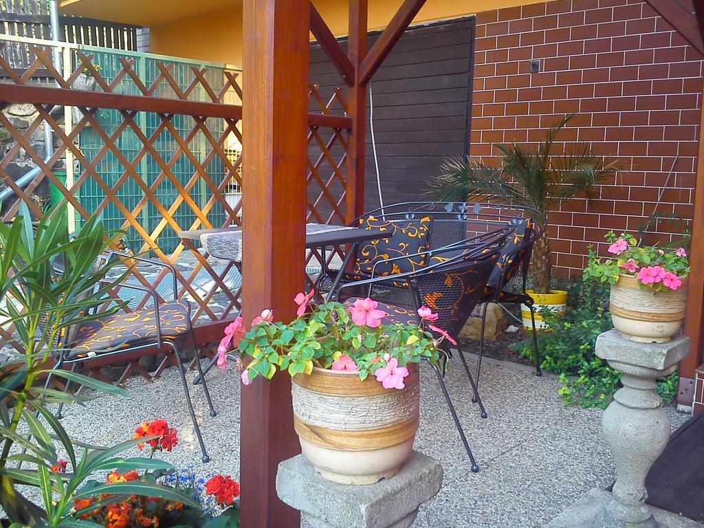 Apartments Ceske Stredohori Теплице Екстериор снимка