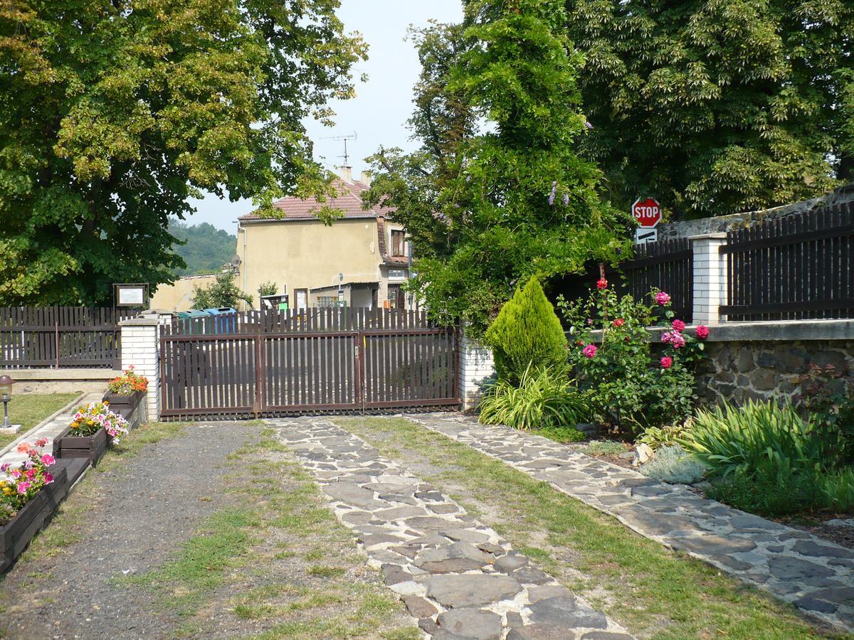 Apartments Ceske Stredohori Теплице Екстериор снимка